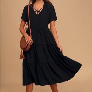 Lulus Short Sleeve Tiered Midi Dress